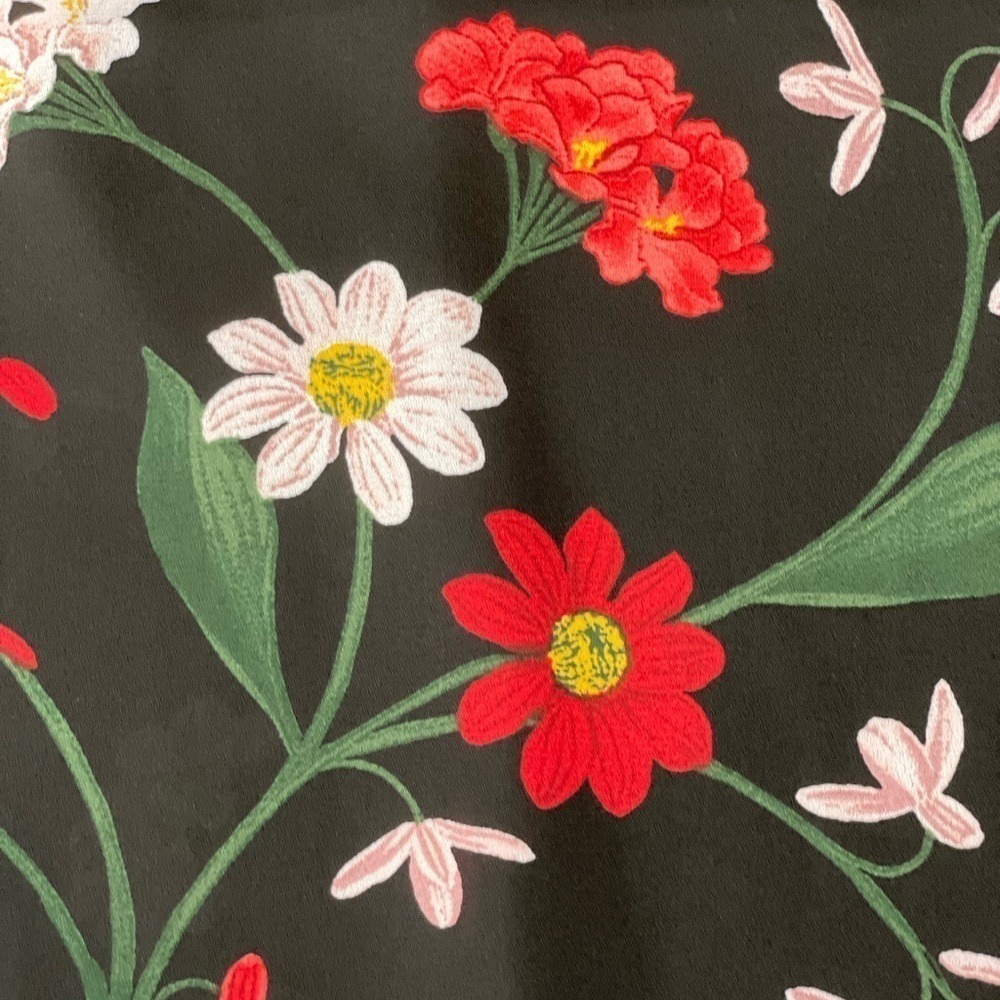 Torrid Floral V-Neck Blouse Size L Black Red White Short Sleeve High-Low Top - Picture 3 of 10
